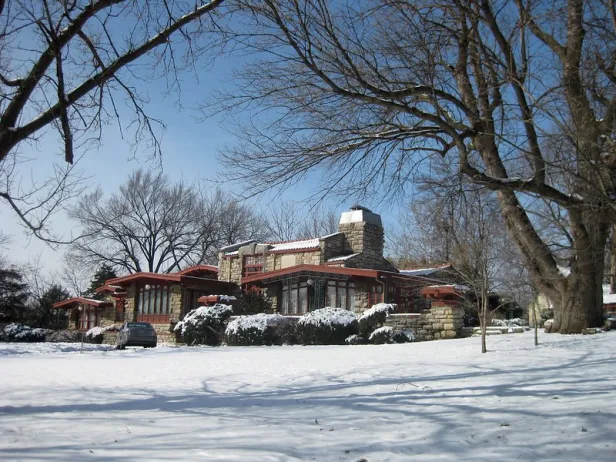 Jesse Hoel Residence in the snow