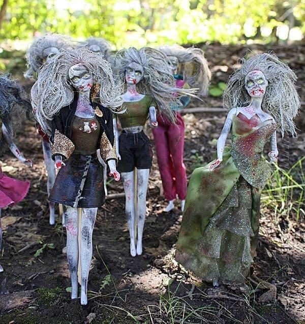 Zombie Barbies